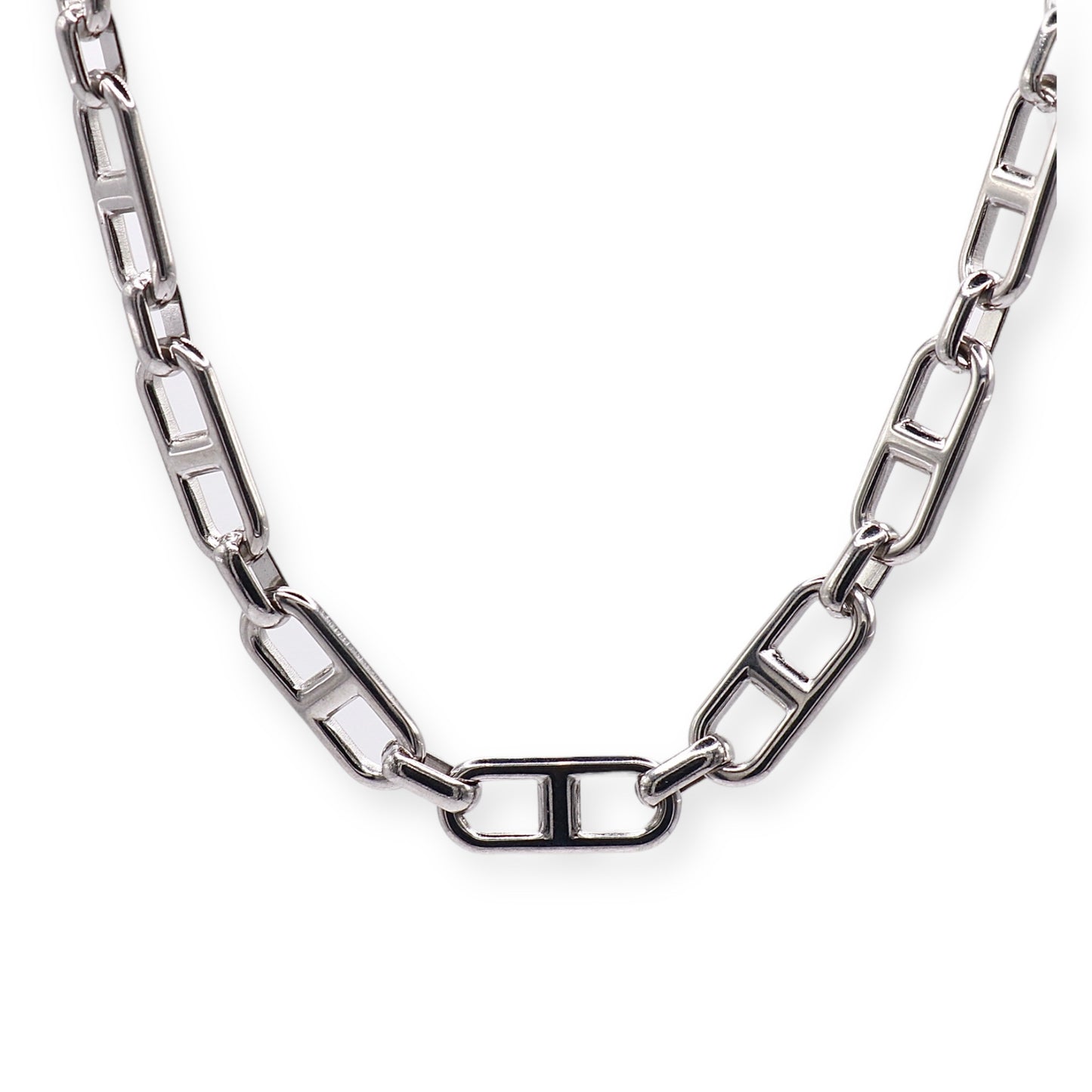 CONNECTED SILVER NECKLACE