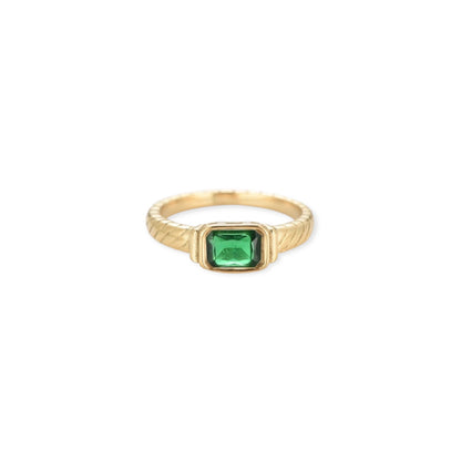 GREEN GEMSTONE RING