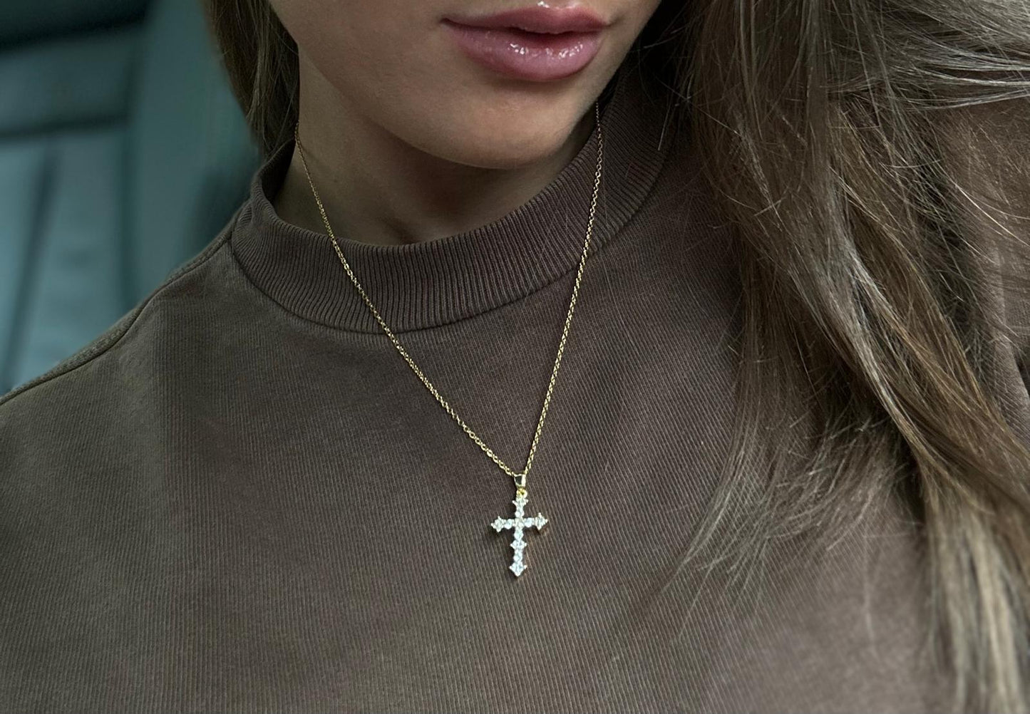 SHINY CROSS NECKLACE